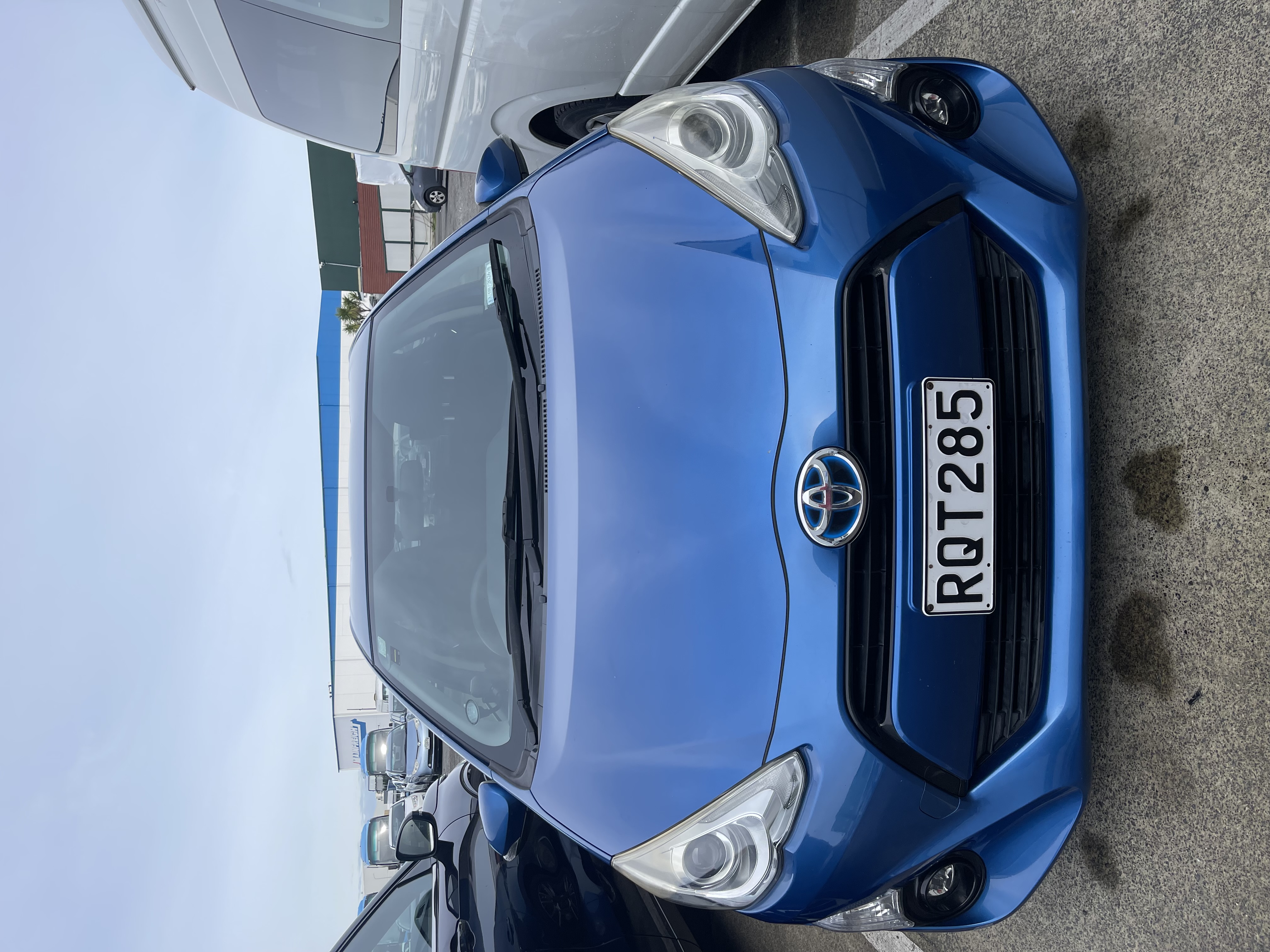 Toyota Aqua Hybrid 2015