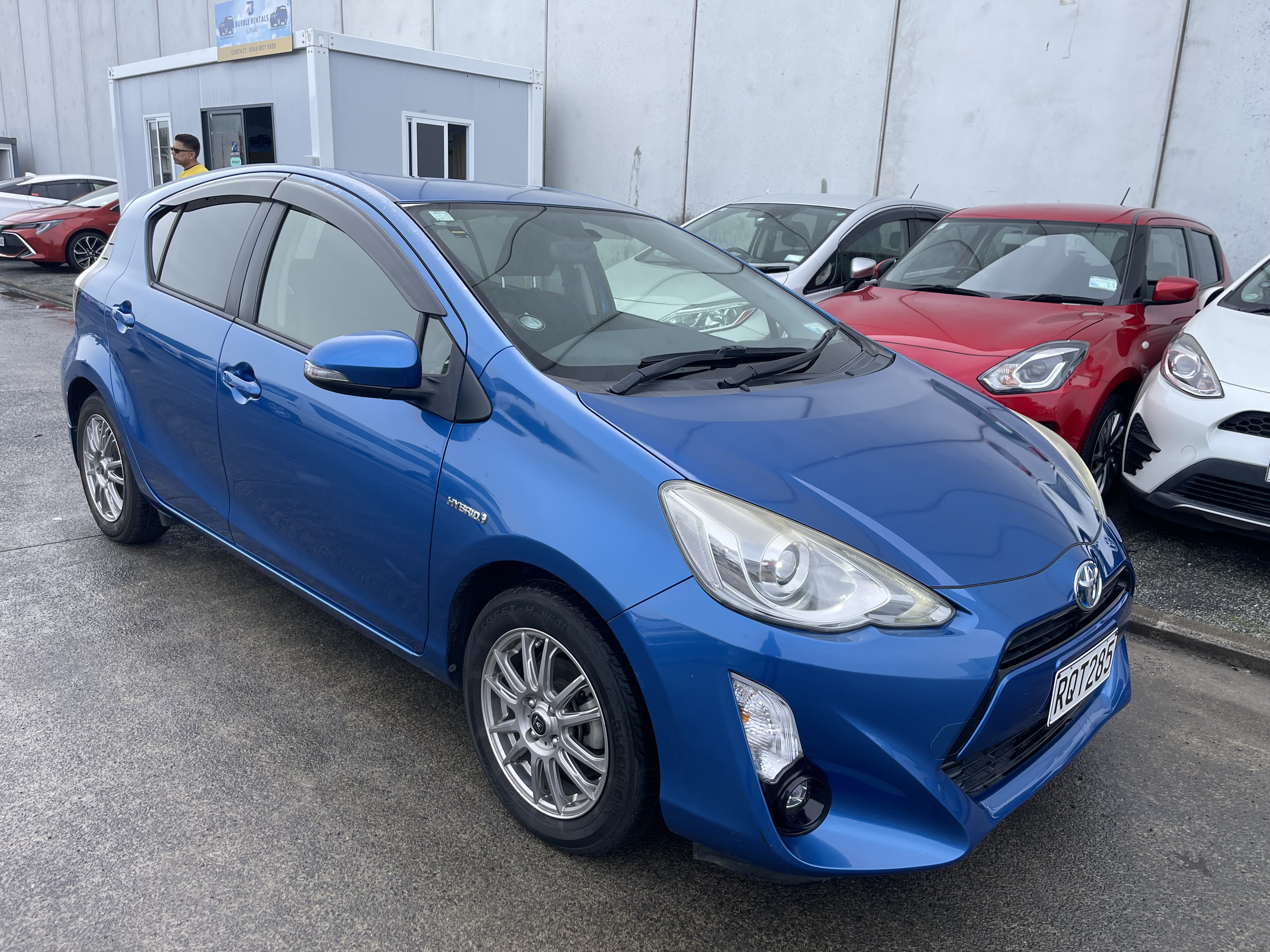 Toyota Aqua Hybrid 2015