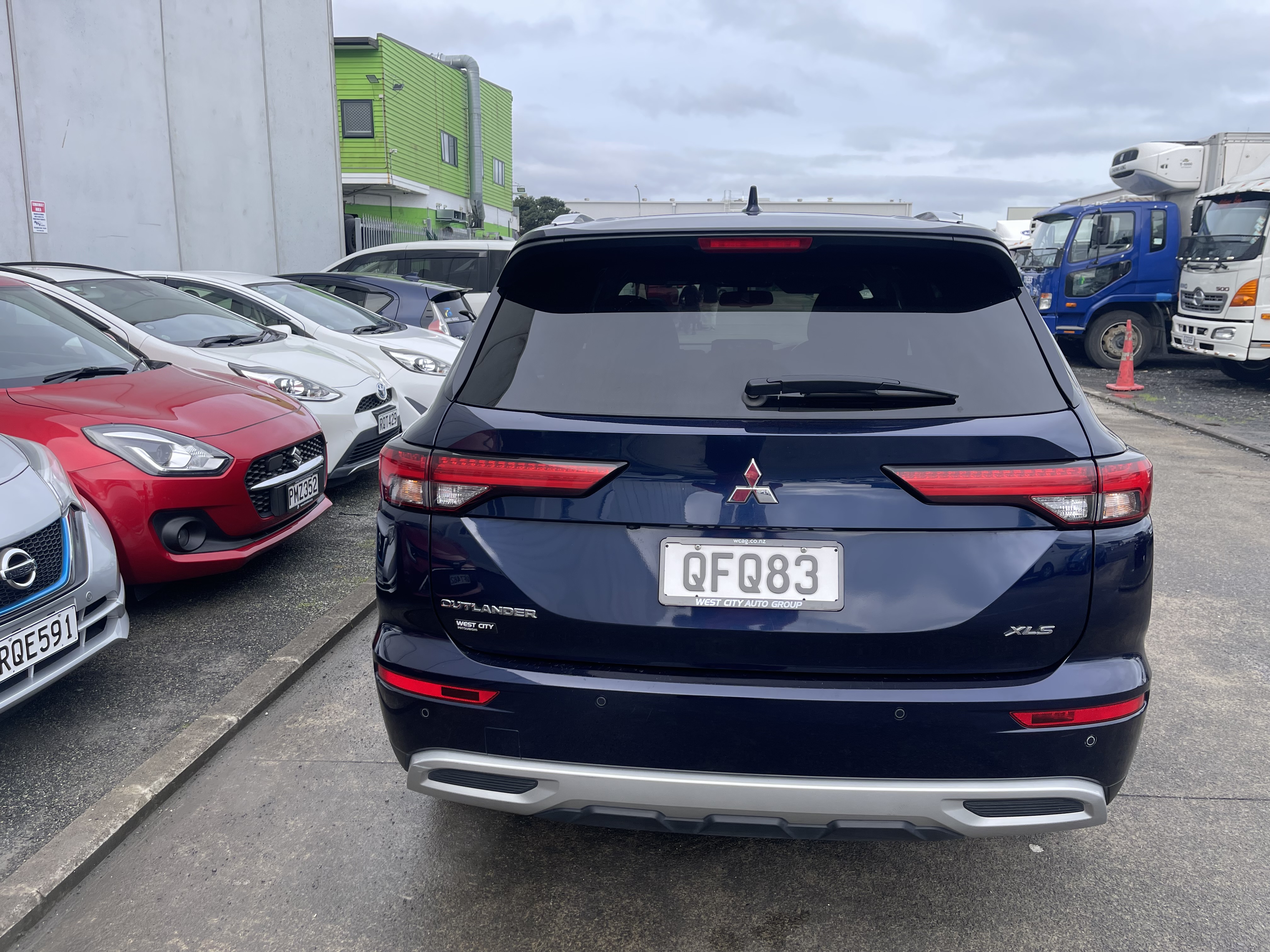 Mitsubishi Outlander XLS 2023