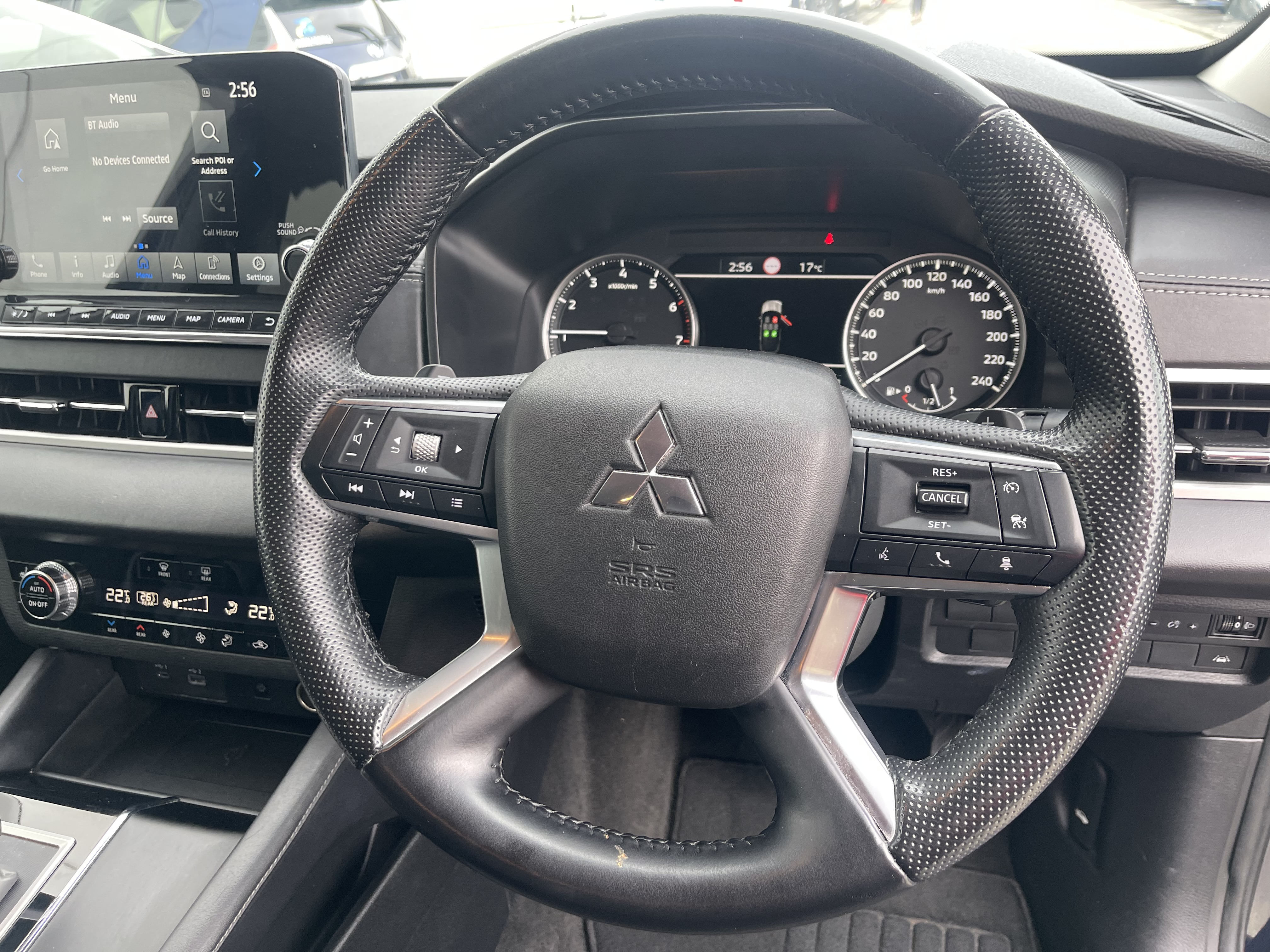 Mitsubishi Outlander XLS 2023