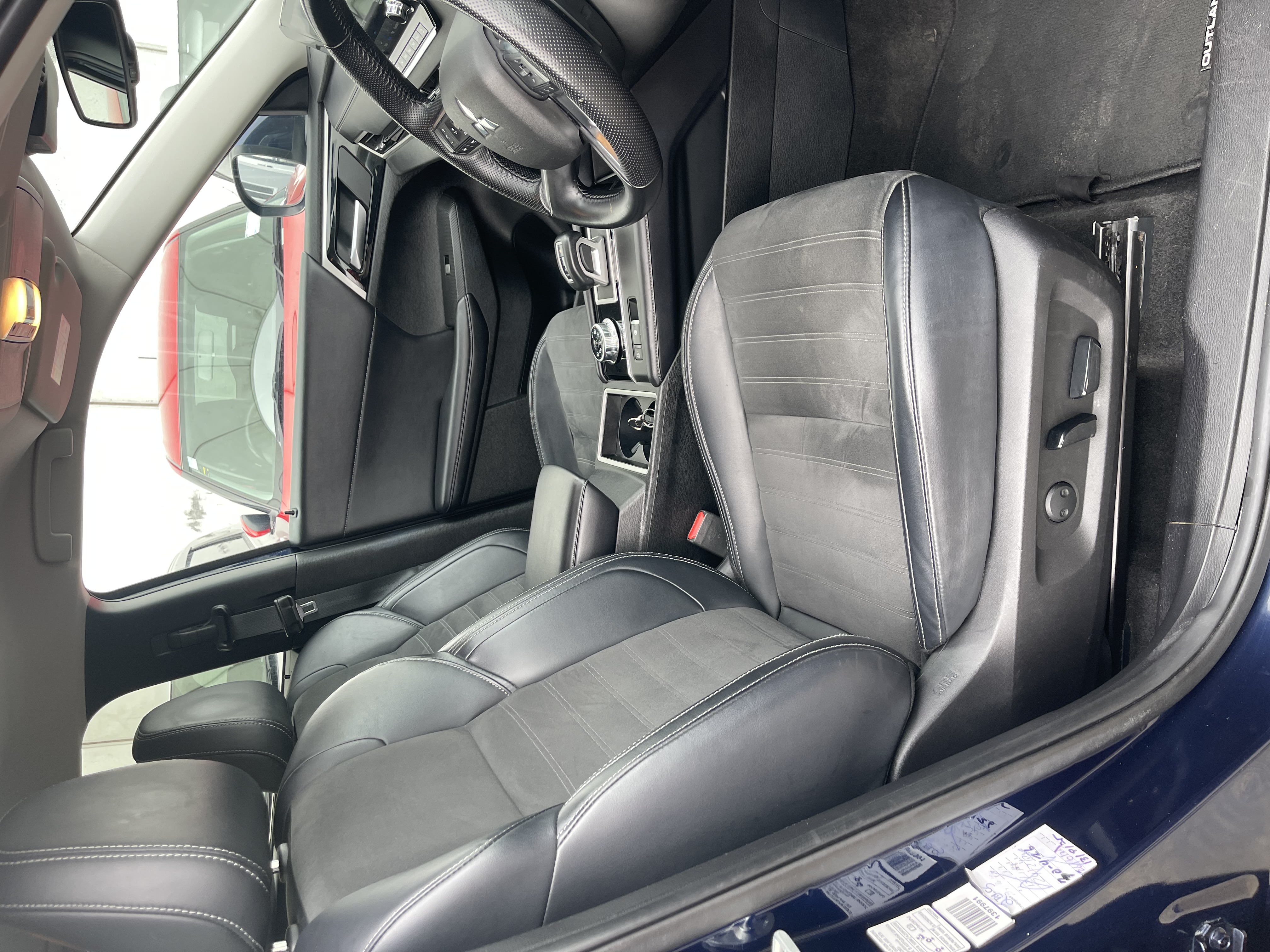 Mitsubishi Outlander XLS 2023