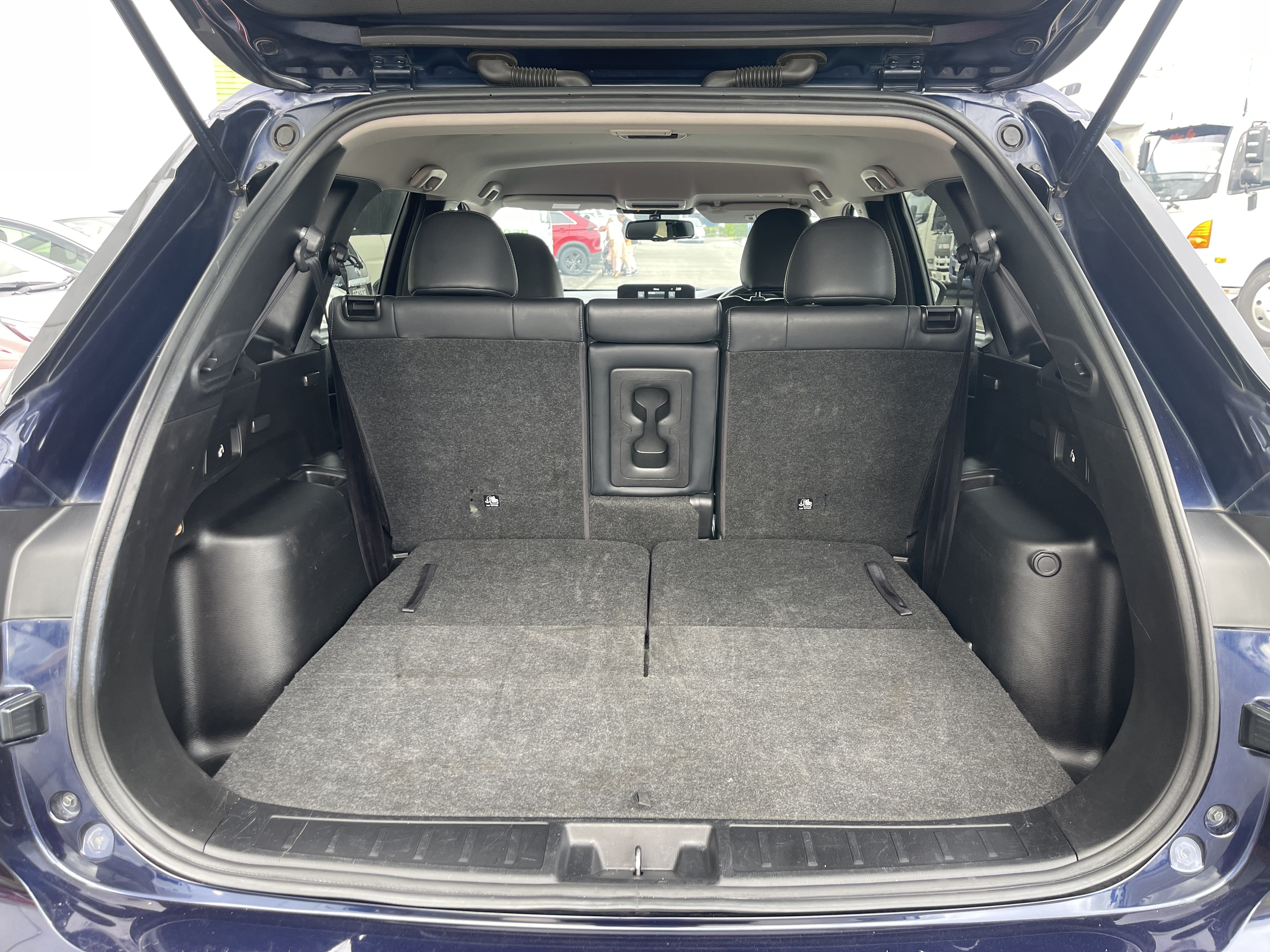 Mitsubishi Outlander XLS 2023
